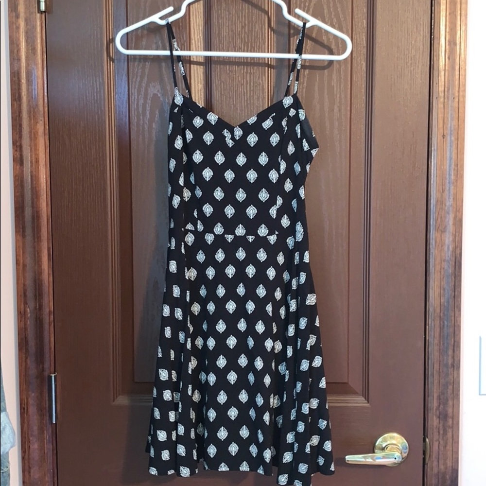 Aeropostale black and white dress